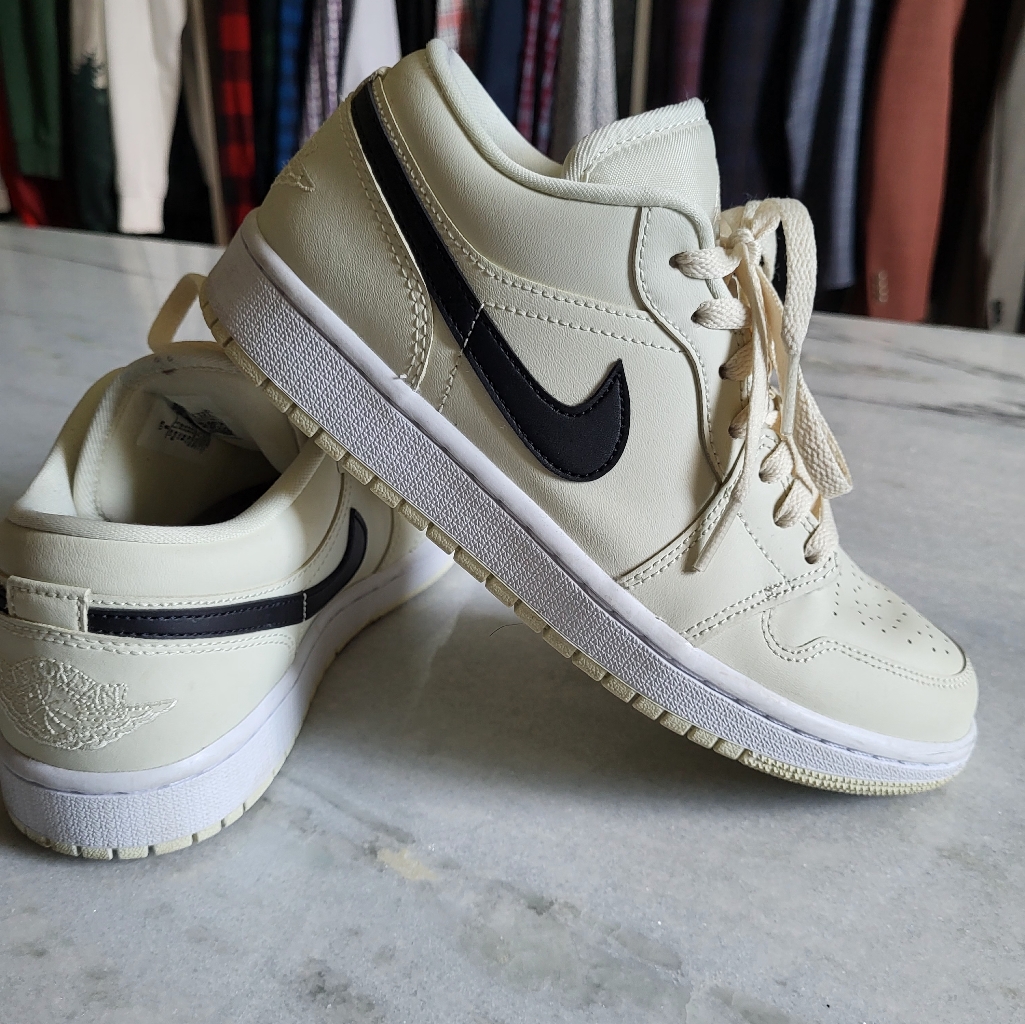 Jordan Cream And Black Women's Sneakers